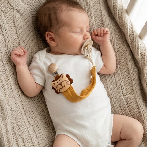 Attache tétine bébé lion sommeil nouveau-né