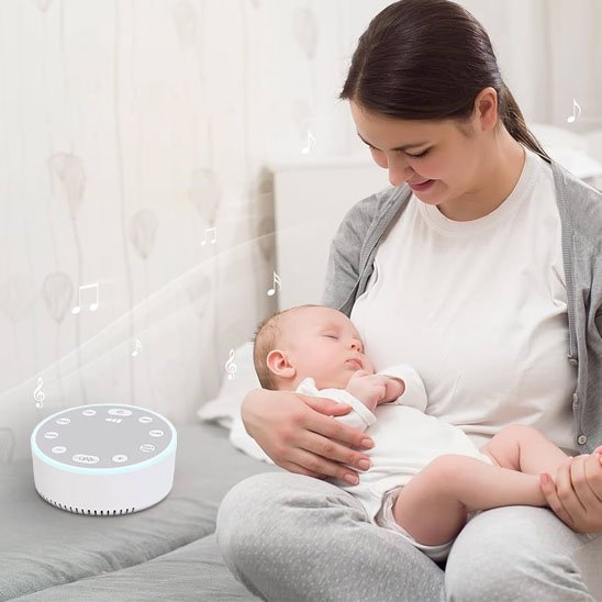 Parent tenant bébé avec veilleuse bruit blanc rechargeable USB chambre bébé