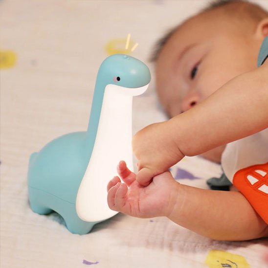 Veilleuse bébé dinosaure - lumière douce nuit - Bébé Petit Nuage